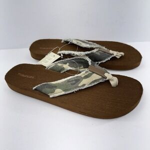 Maurices Womens Flip Flops Sandals Leah Green Camo Sz 10M Canvas Distressed New